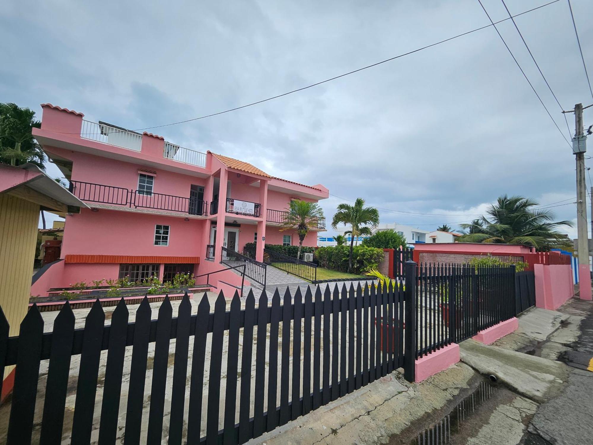 Selva Boutique Hotel - Luquillo Oceanfront Retreat - Adults Only Экстерьер фото